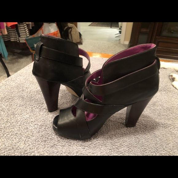 Black leather ankle boots - Picture 4 of 4